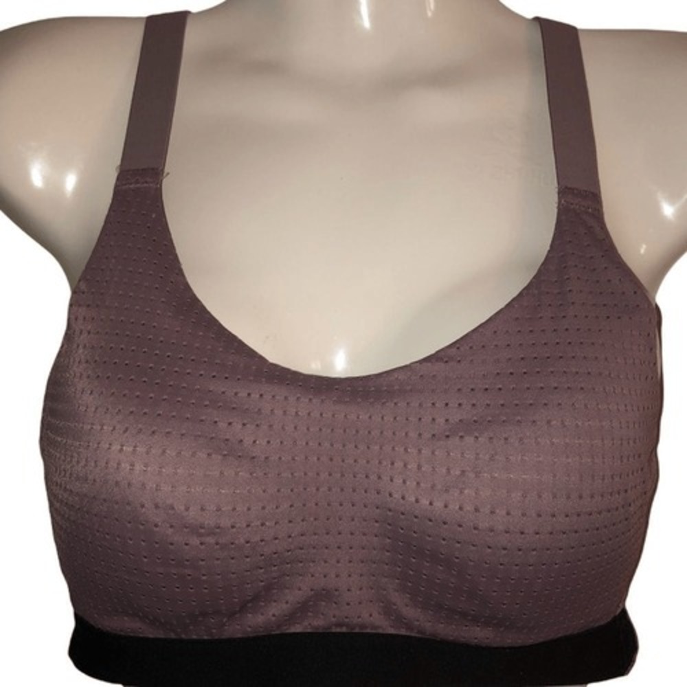 Victoria Sport bra 32B lightly padded shape perforated texture crisscross strap‎